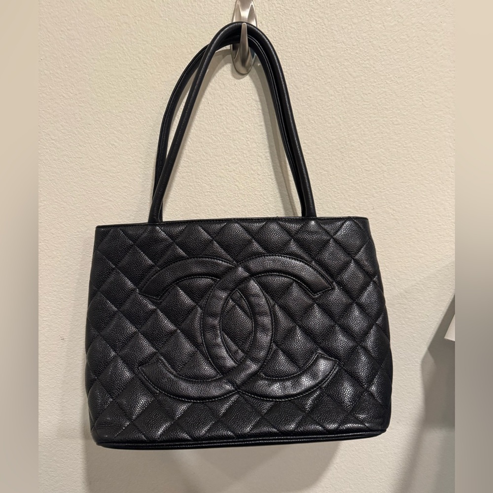 CHANEL Black Quilted Double C Shoulder Bag - Picture 1 of 13